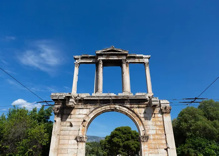Plato\'S Square Apartments